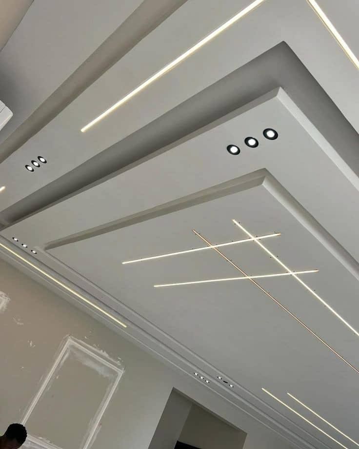 Linear light ceiling