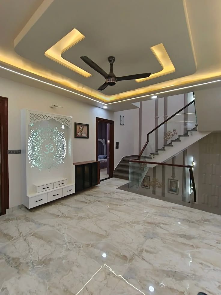 Foyer & staircase